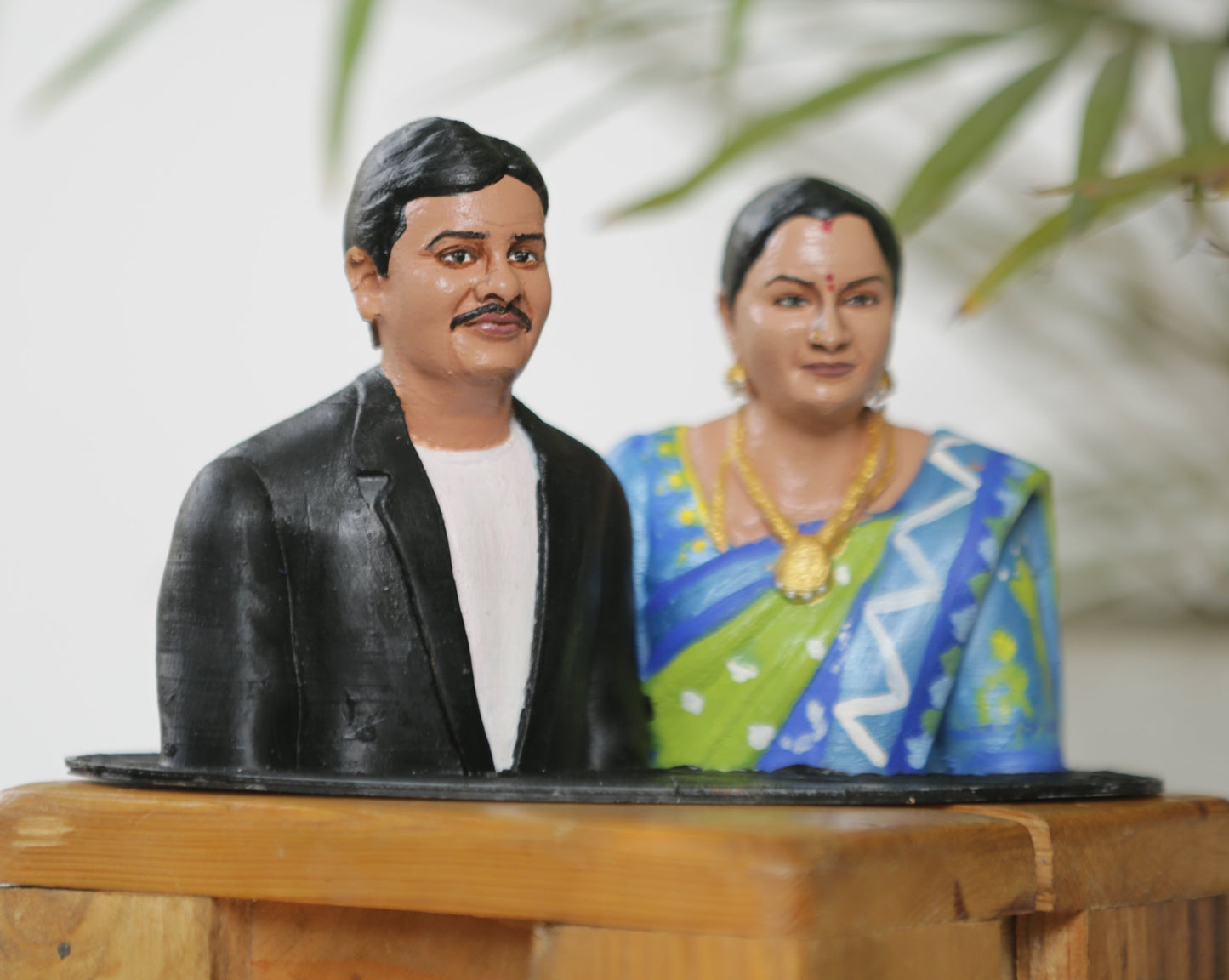 Best Anniversary Gift For Parents - 3d Miniature Couple Half Bust