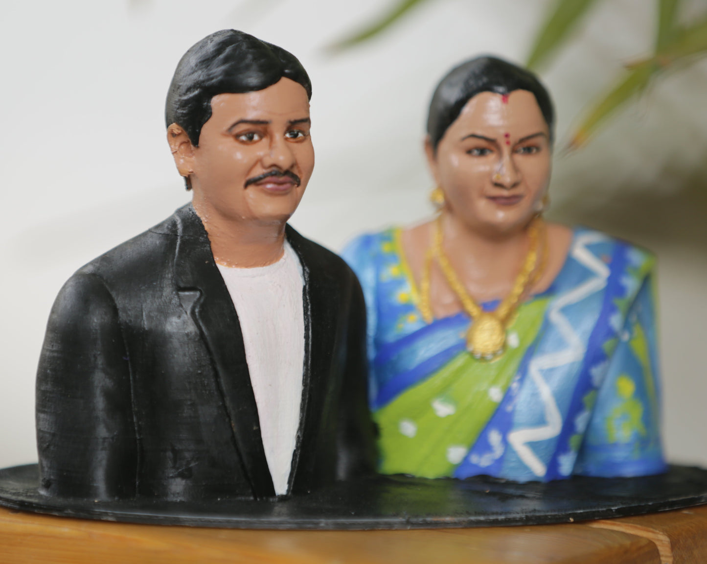 Best Anniversary Gift For Parents - 3d Miniature Couple Half Bust