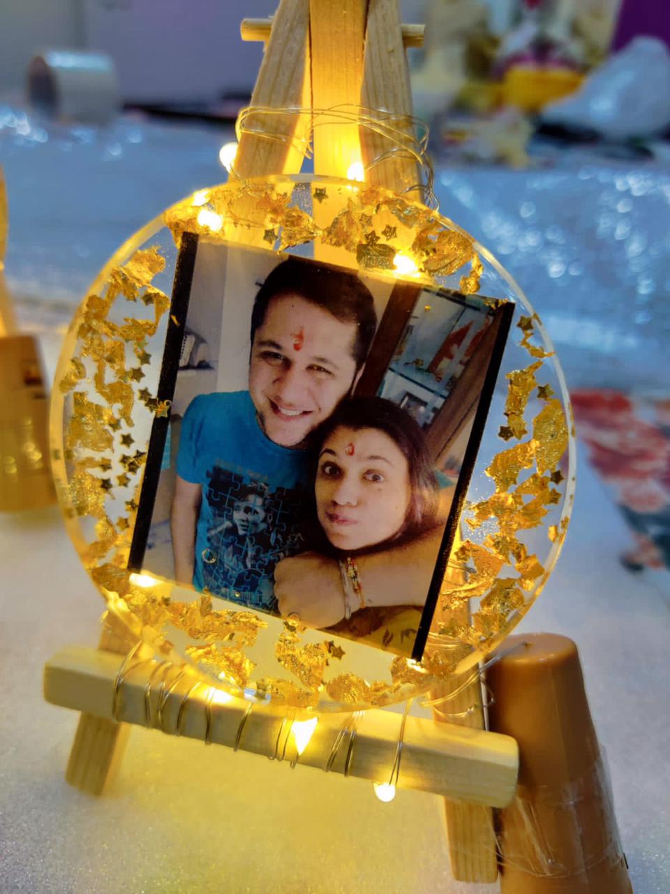 Resin Memory Stand
